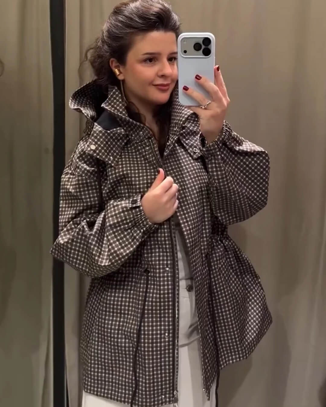 Juni Plaid Hooded Windbreaker in brown check – styled look