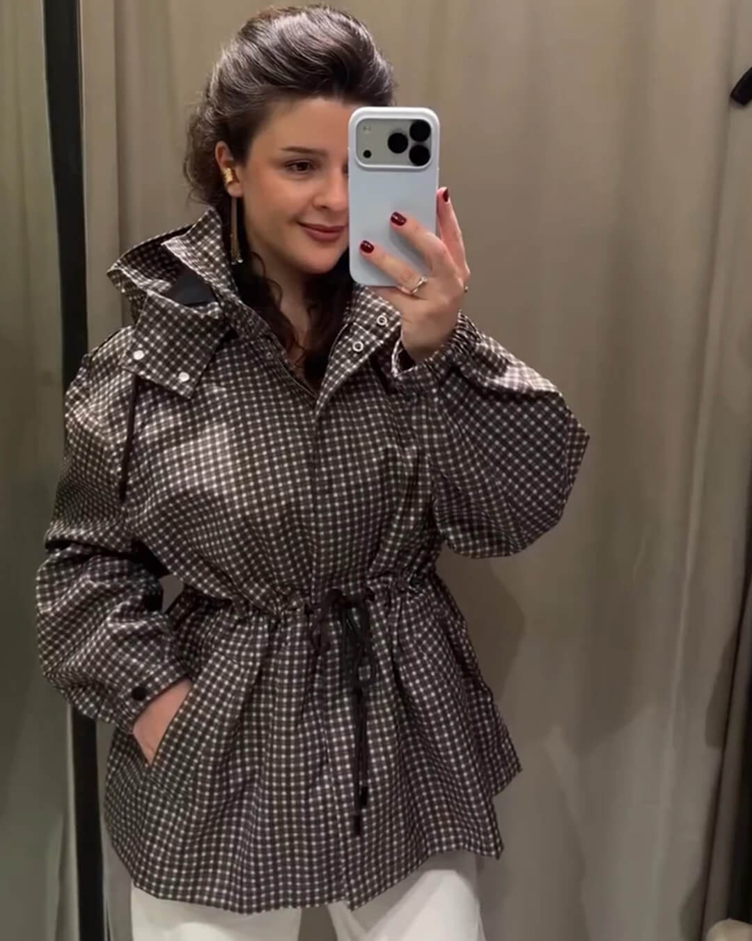 Juni Plaid Hooded Windbreaker in brown check – styled look