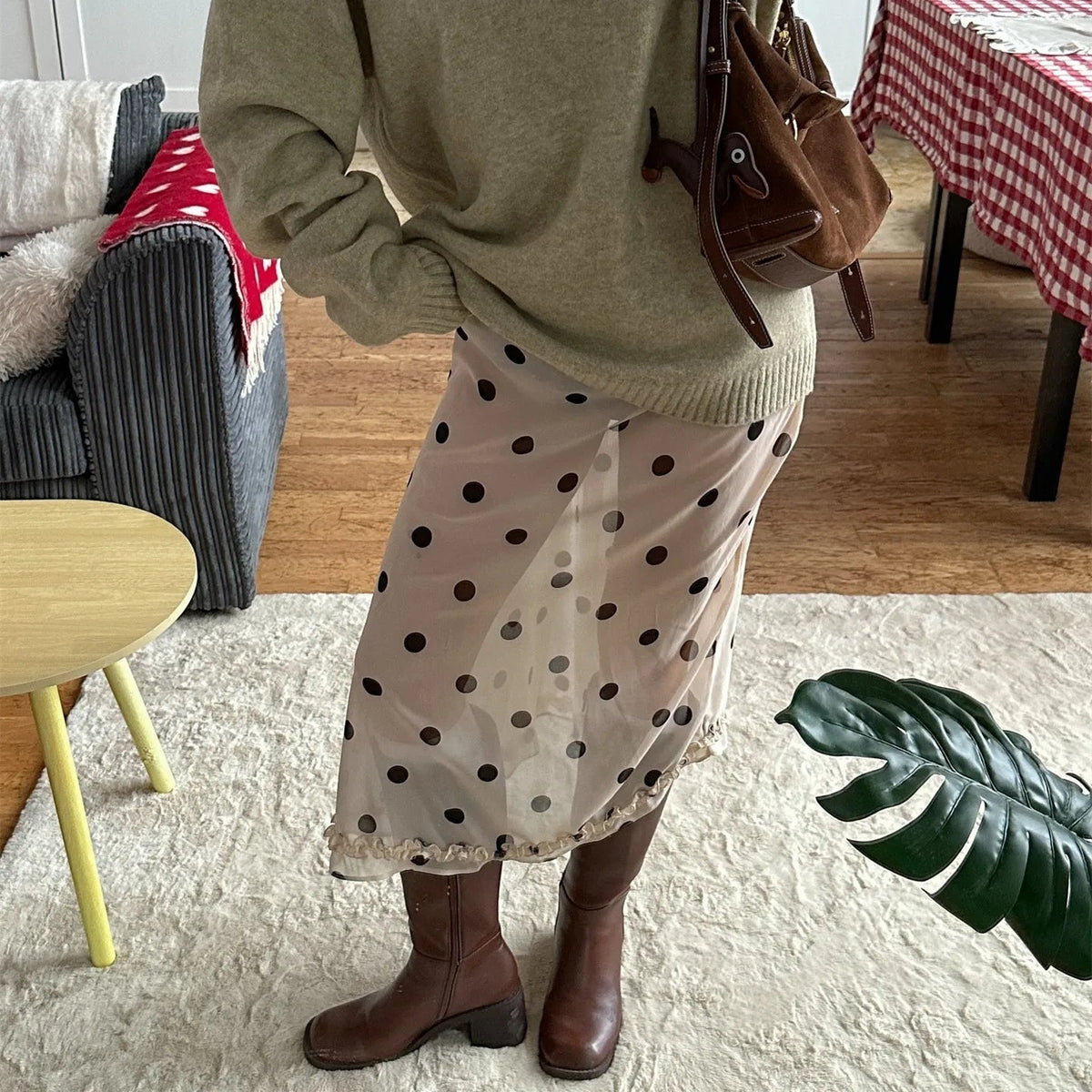 Adena midikjol i mesh med prickar