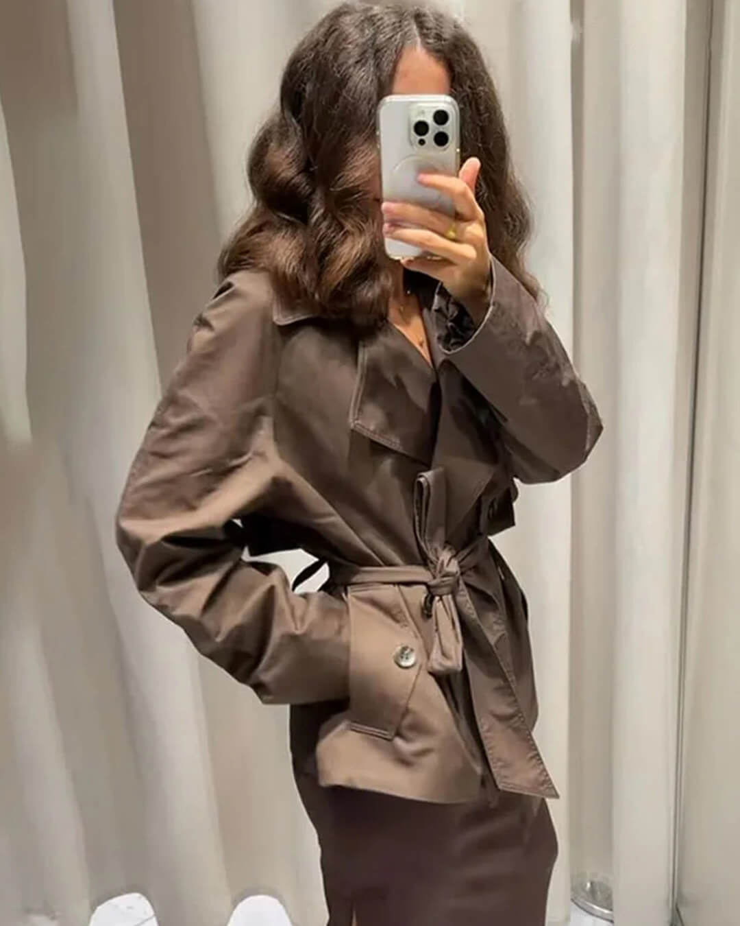 Alianna kort trenchcoat med skärp