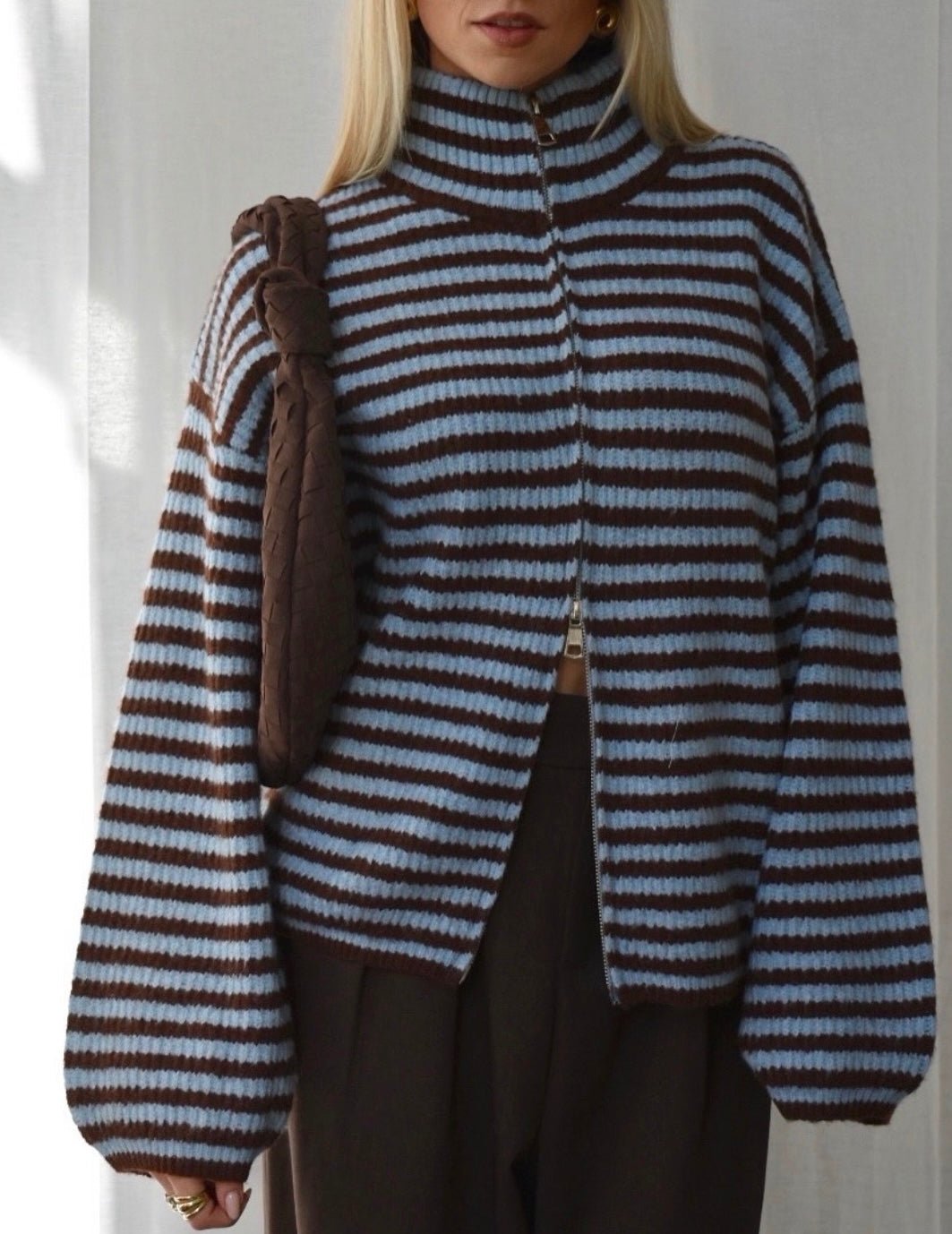 Angela randig stickad cardigan med polokrage