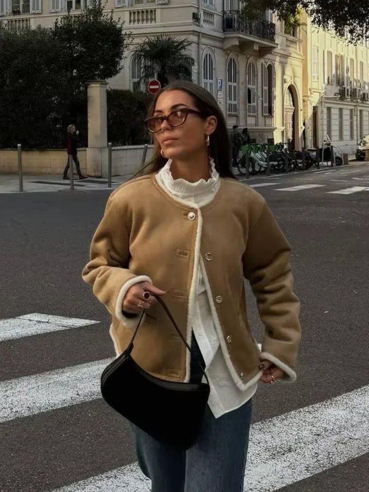Aralyn kappa i mocka med fuskpäls