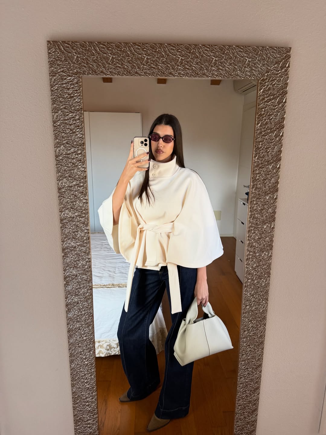 Arianne elegant cape-jacka med hög krage och skärp
