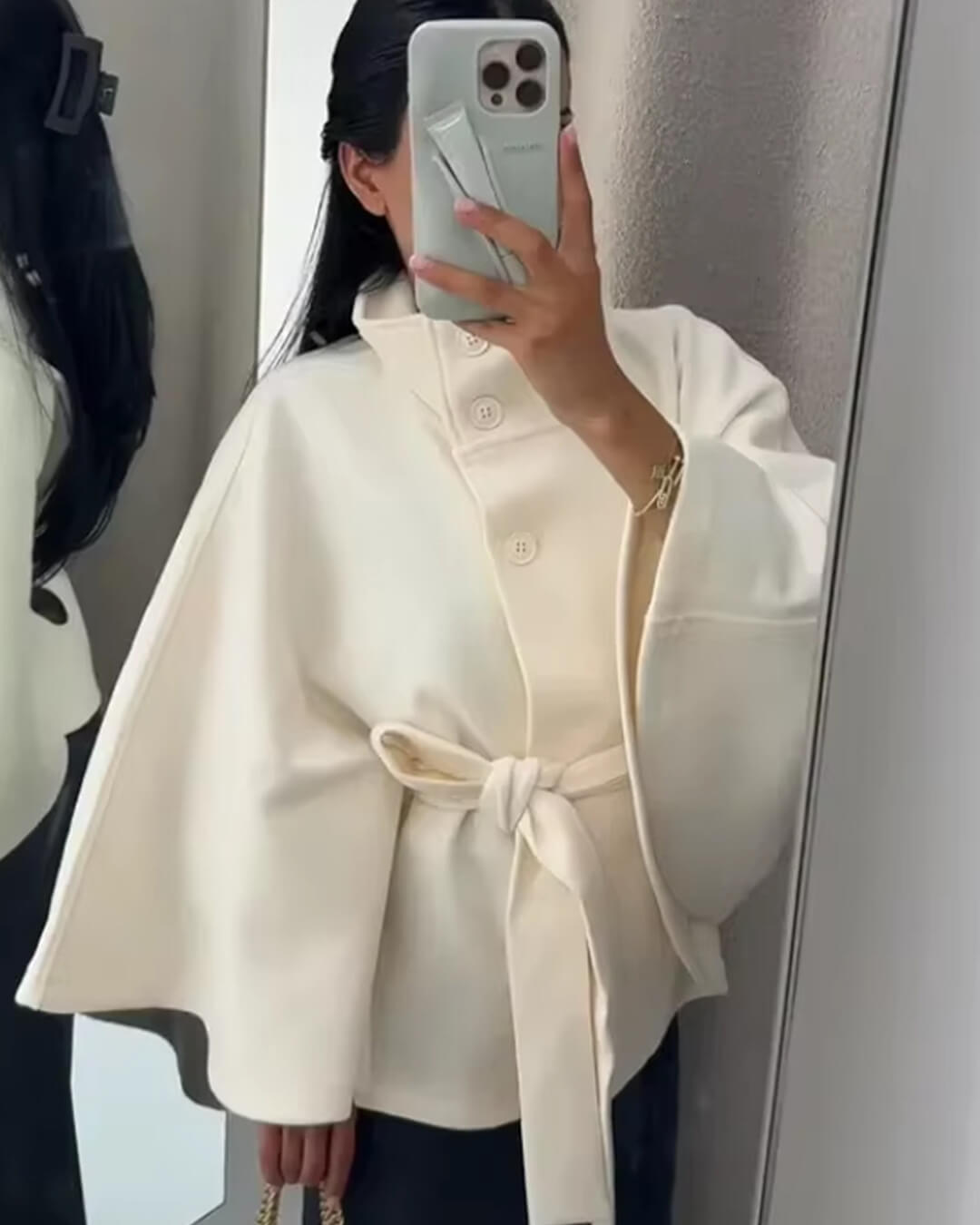 Arianne elegant cape-jacka med hög krage och skärp