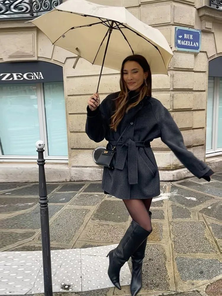 Ashley kort kappa med ståkrage