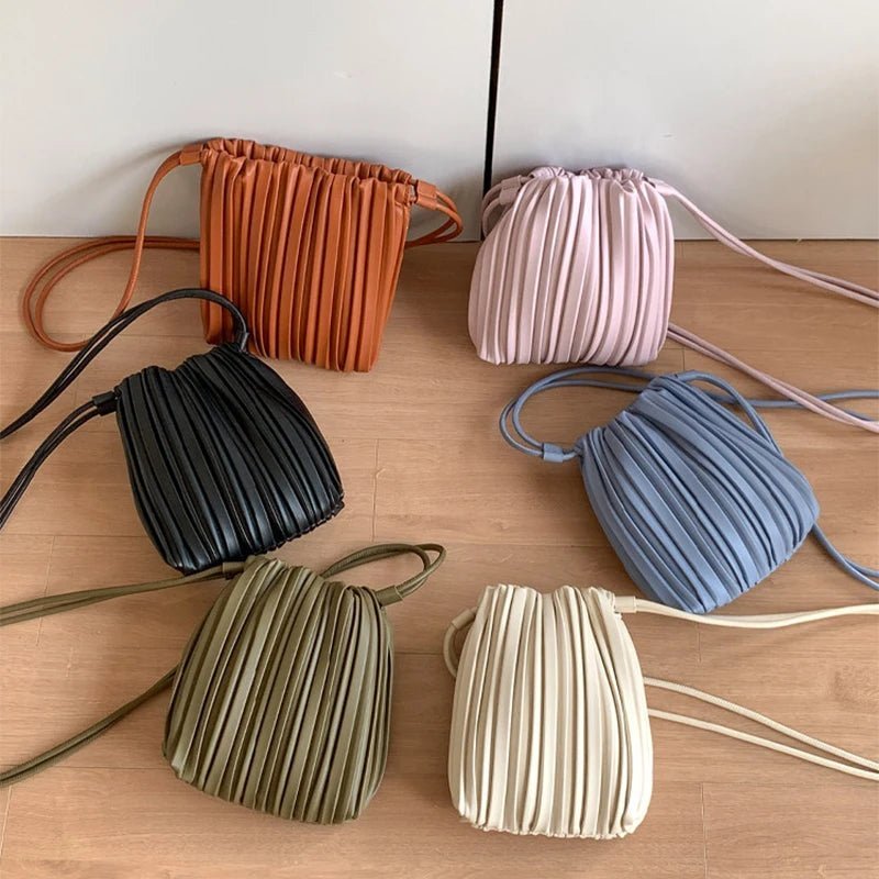 Bianca veckad mini-crossbodyväska