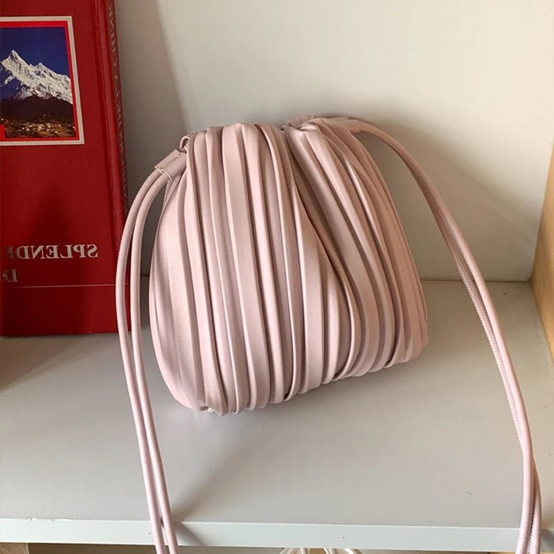 Bianca veckad mini-crossbodyväska