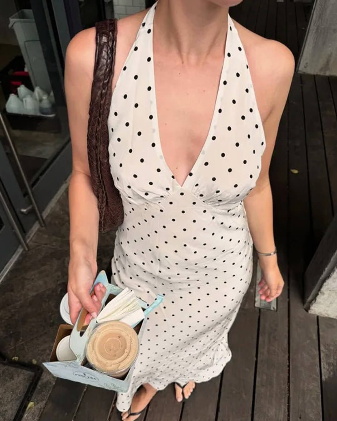 Bianca prickig halterneck-maxiklänning