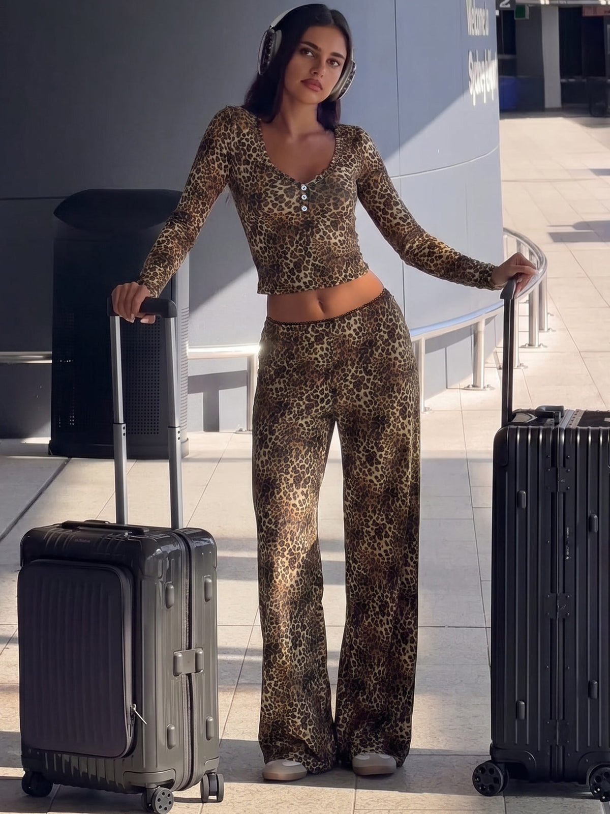 Jade leopardmönstrat set med topp och byxor