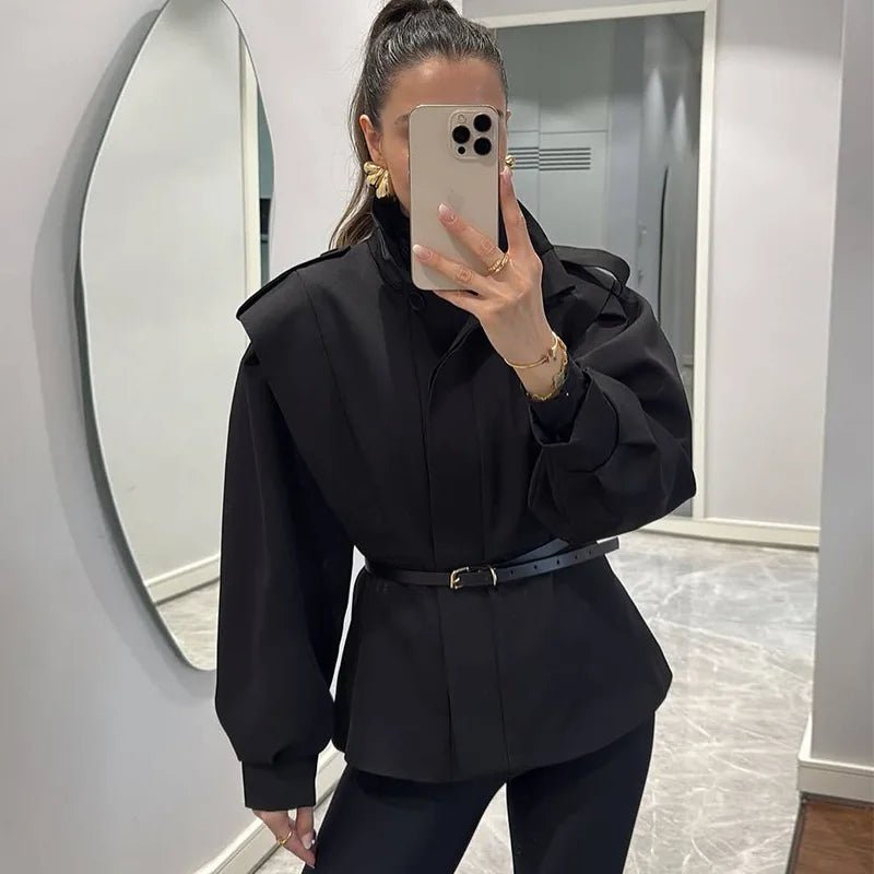 Camille kort trenchcoat med skärp