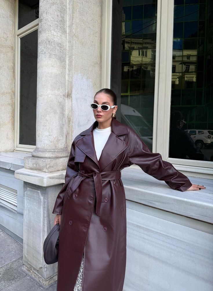 Cassy lång trenchcoat i konstläder