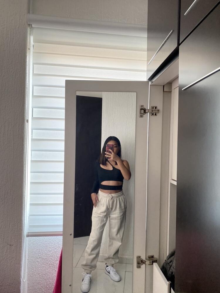 Celeste asymmetrisk crop top med utskärning