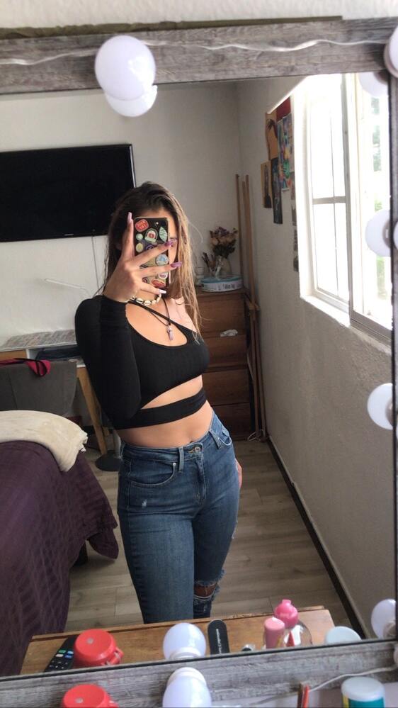 Celeste asymmetrisk crop top med utskärning
