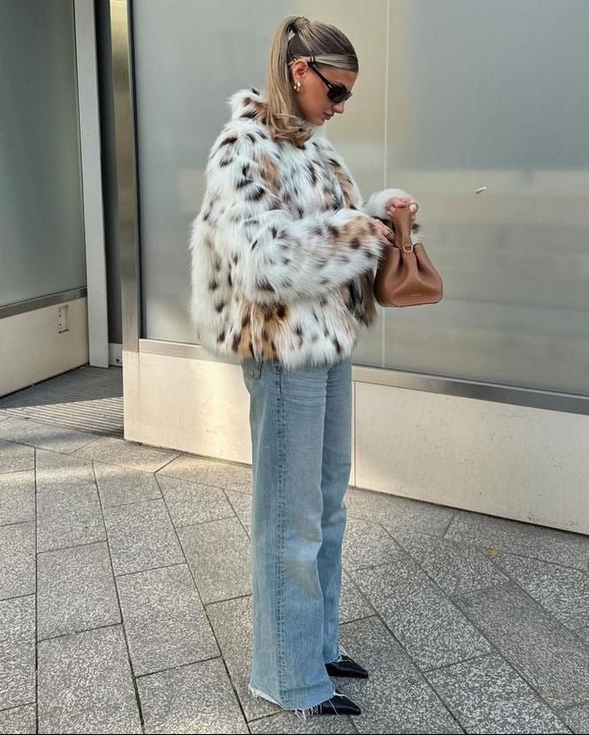 Celeste leopardmönstrad kappa i fuskpäls