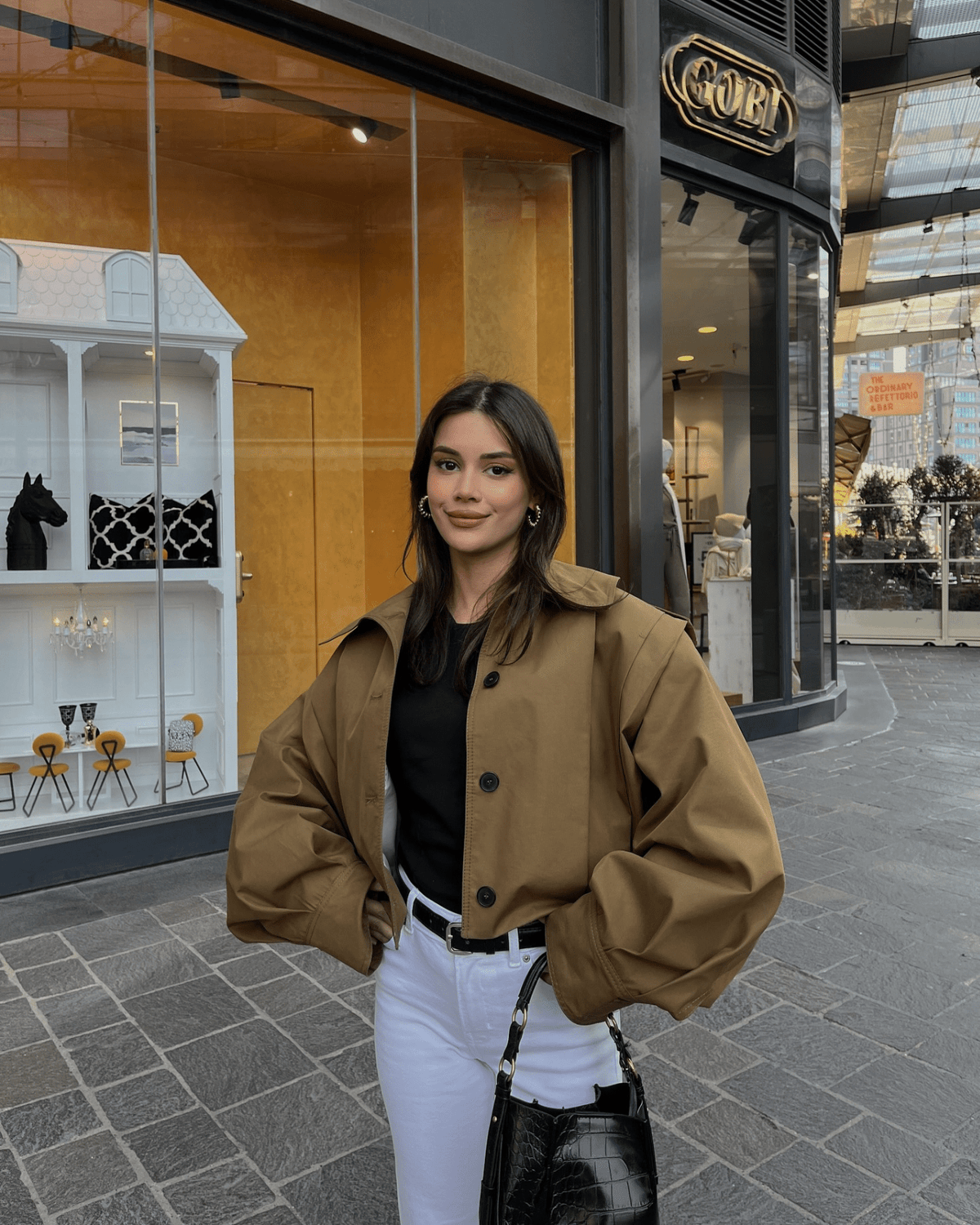 Celia kort jacka med hög krage
