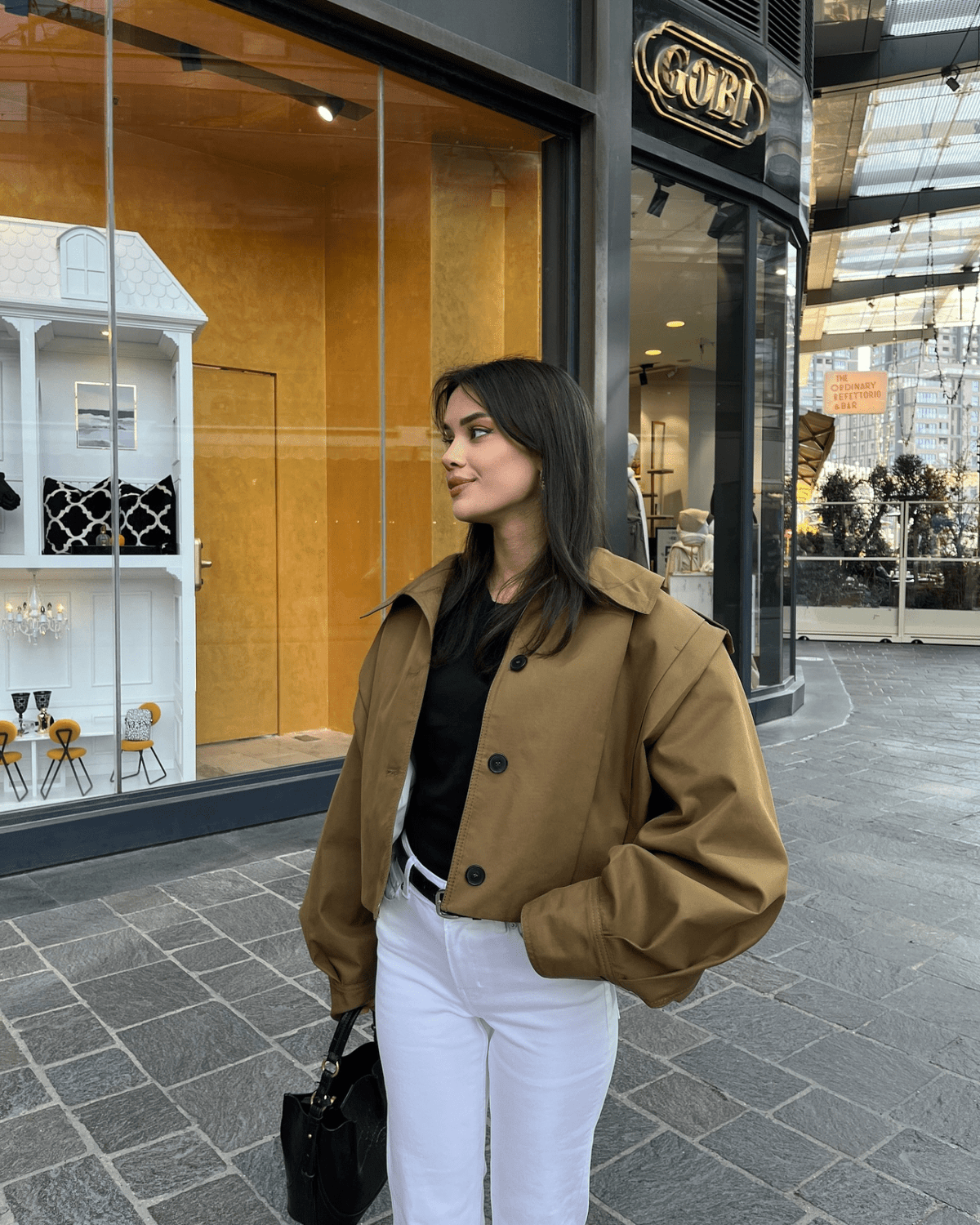 Celia kort jacka med hög krage