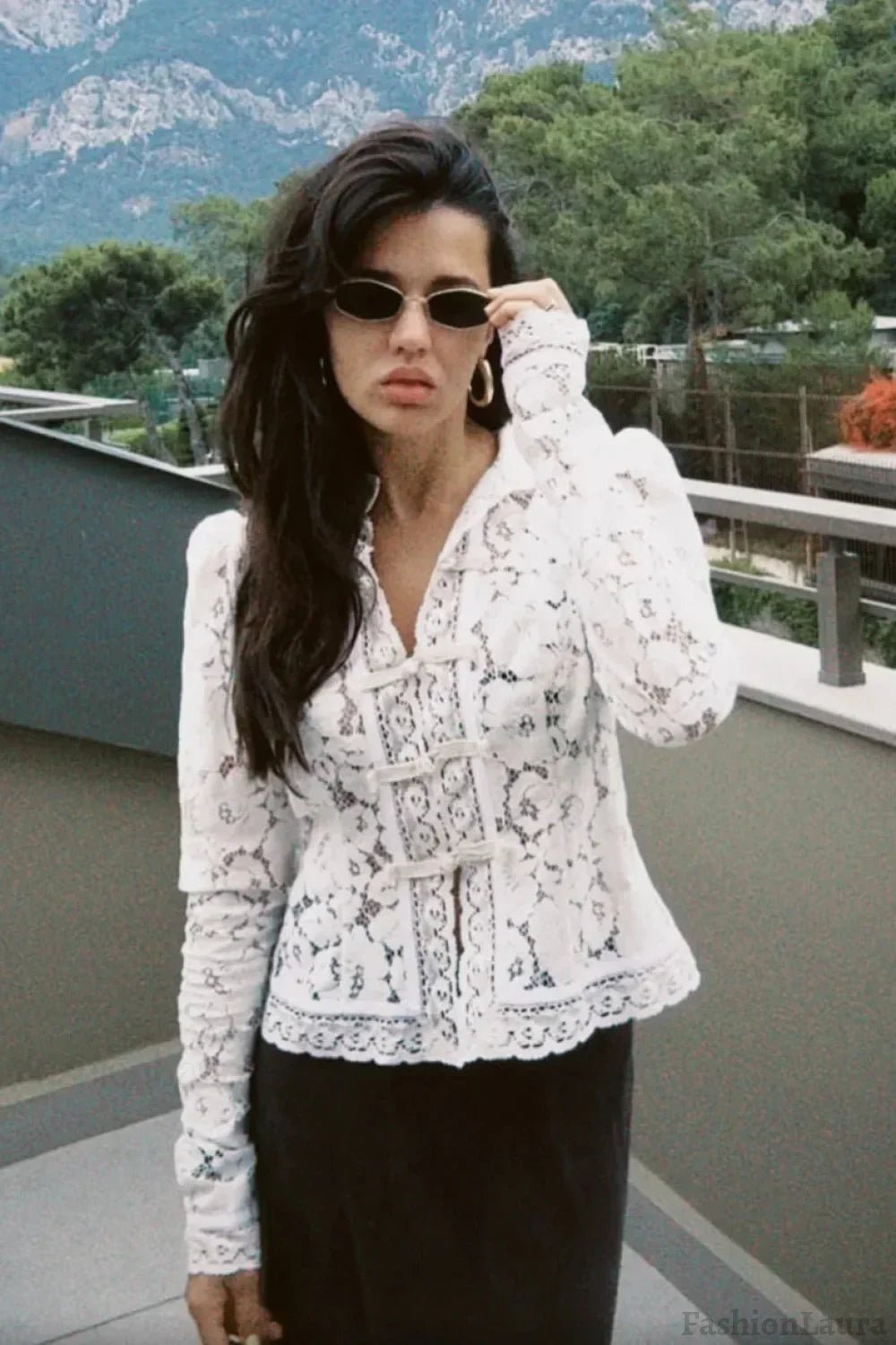 Claire elegant spetsblus