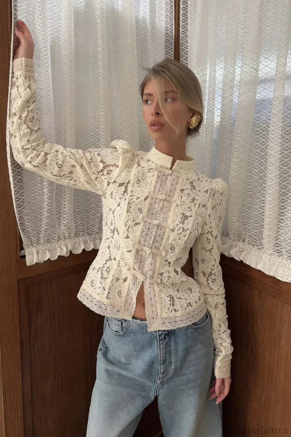 Claire elegant spetsblus
