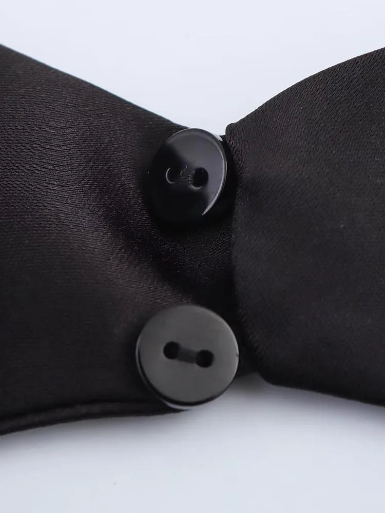 Colleen draperad satinklänning med halterneck och minilängd