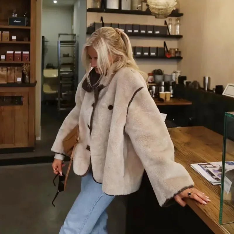 Cynthia, bomberjacka i konstpäls