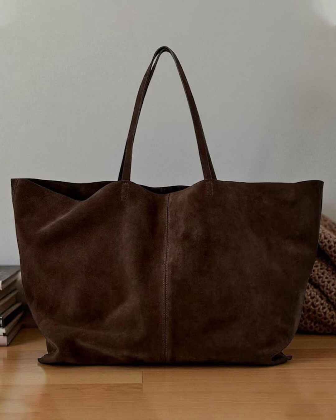 Cynthia stor shoppingväska i mocka