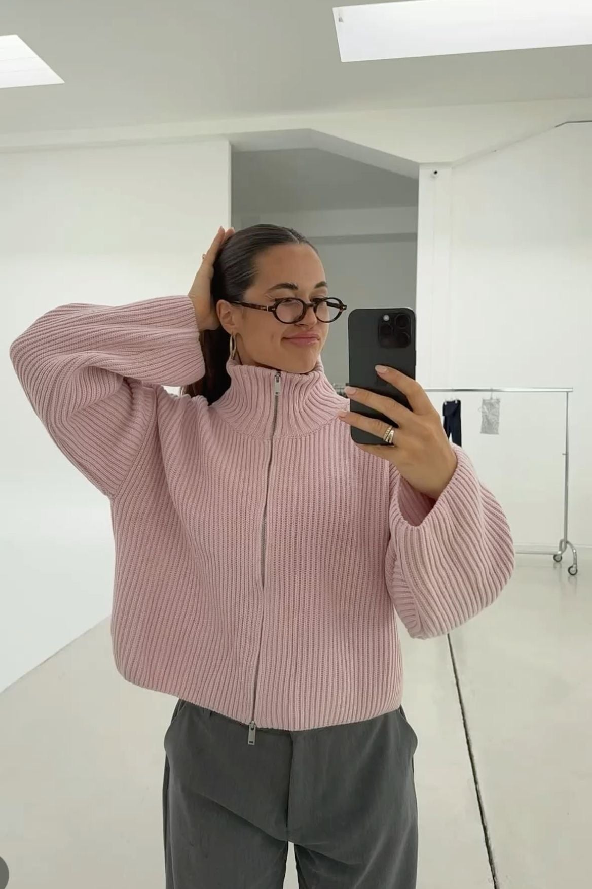 Daniela oversized ribbstickad tröja med dragkedja
