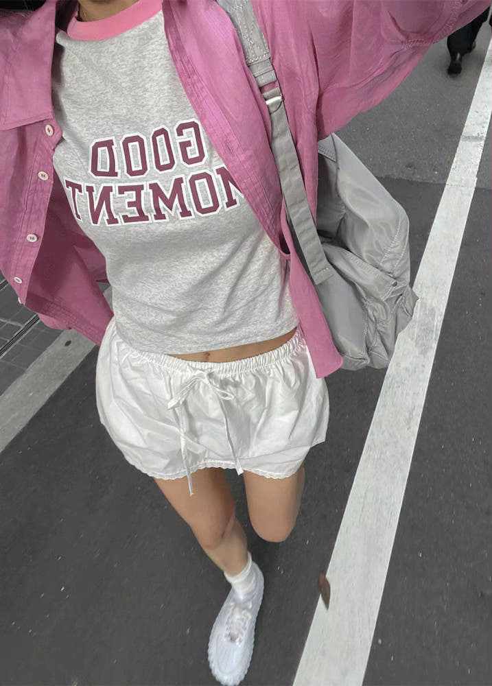 Delias kawaii-minikjolset med djup urringning
