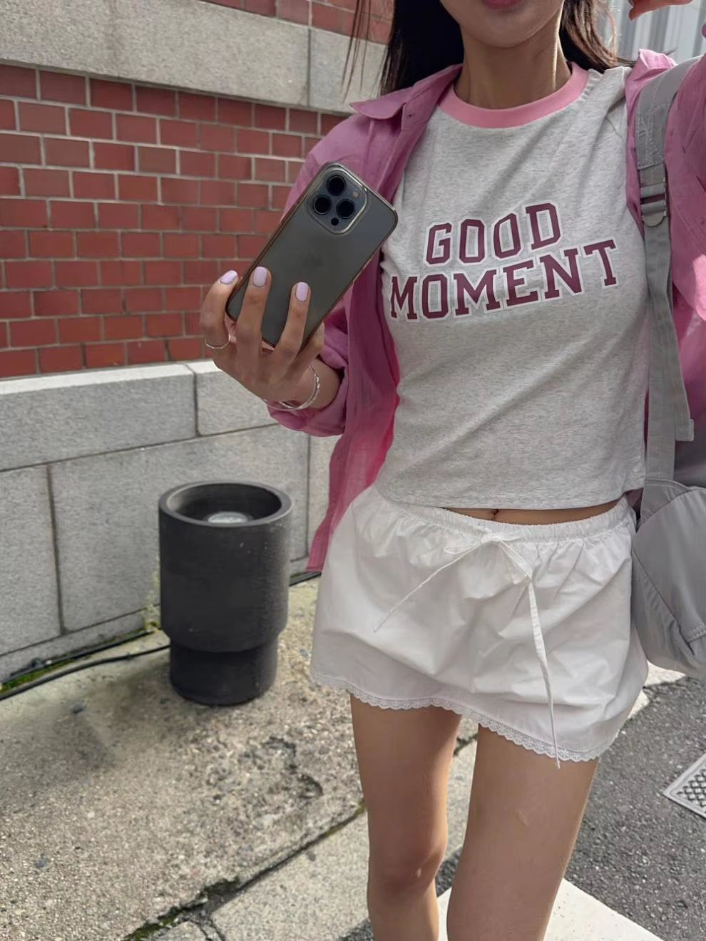 Delias kawaii-minikjolset med djup urringning