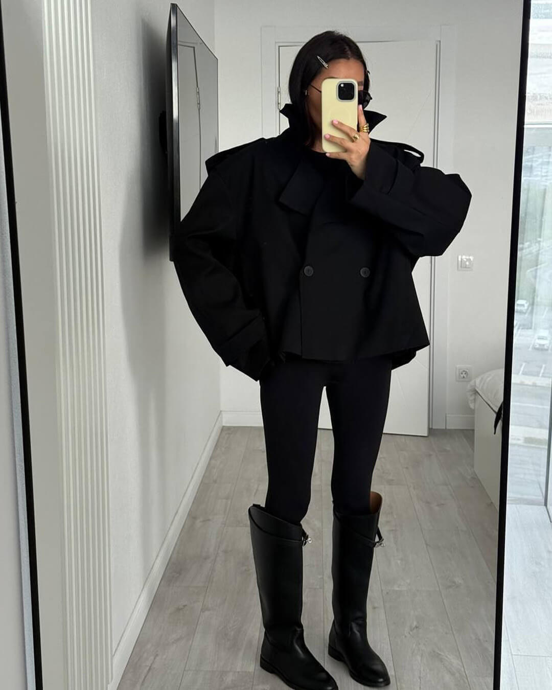 Dorothy kort trenchcoat med snörning