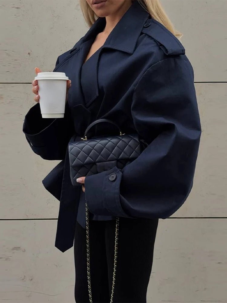 Dorothy kort trenchcoat med snörning