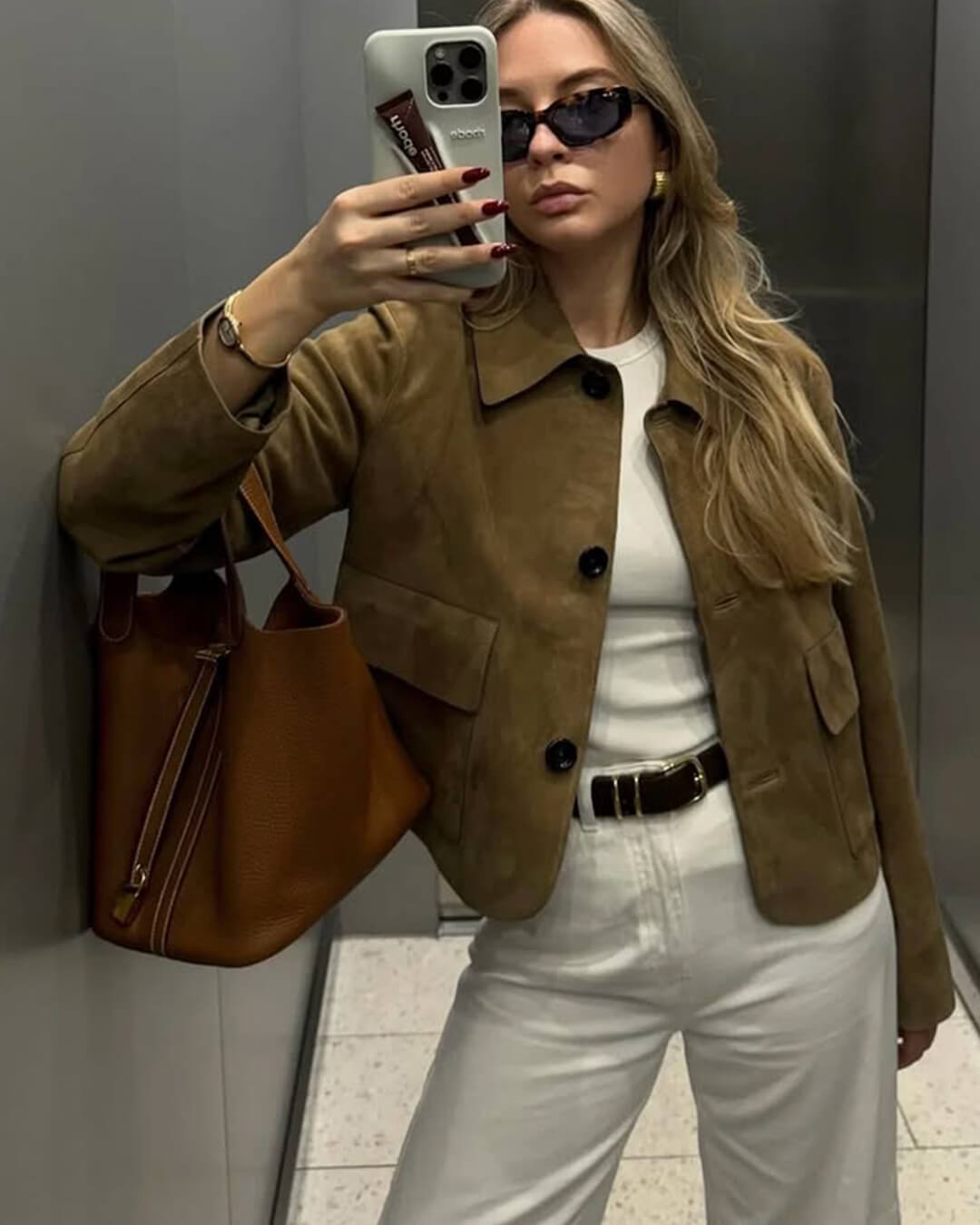 Elara mockajacka