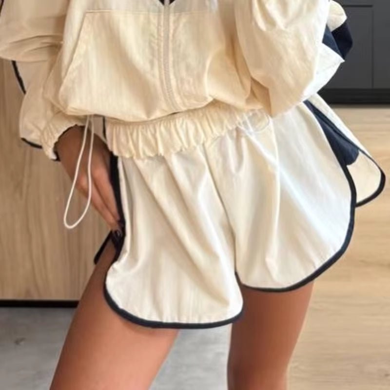 Ellen vindjacka och shorts med chevronmönster