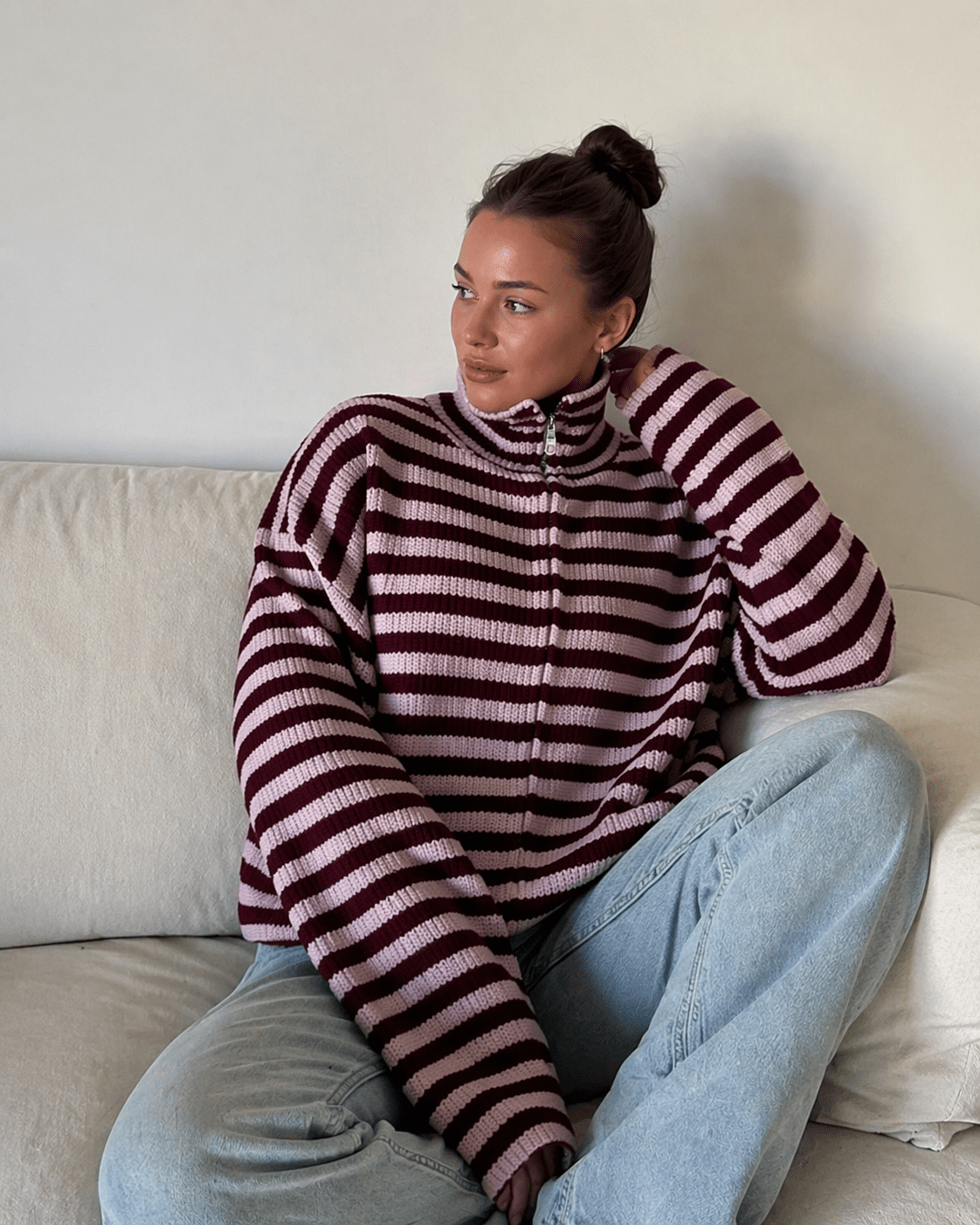 Hanna randig stickad tröja med hög krage