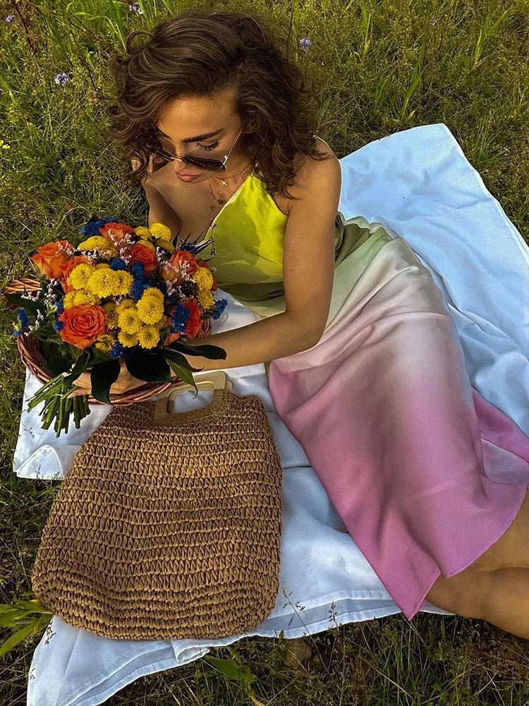 Helena asymmetrisk off-shoulder-klänning