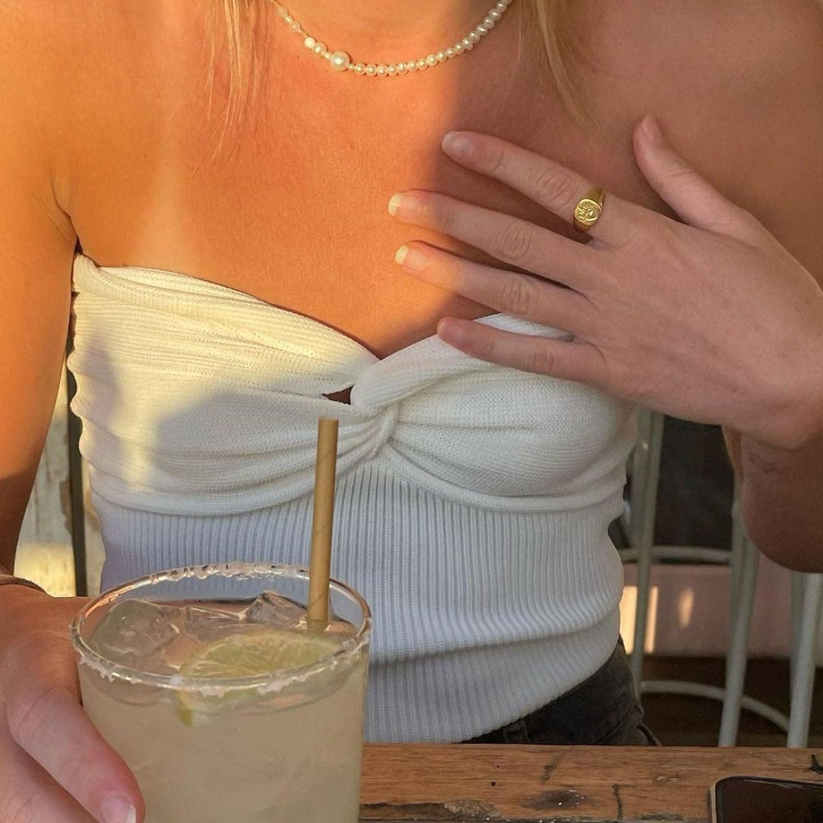 Iris axelbandslös off-shouldertopp