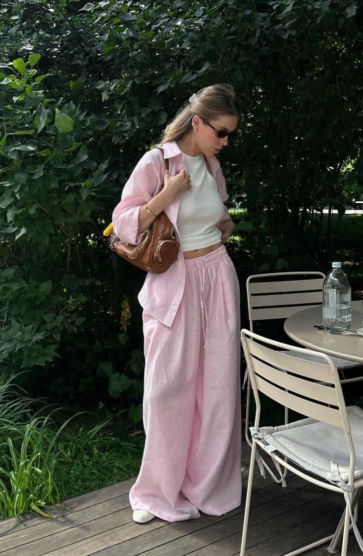 Ivanna set med lös blus och byxor med vida ben