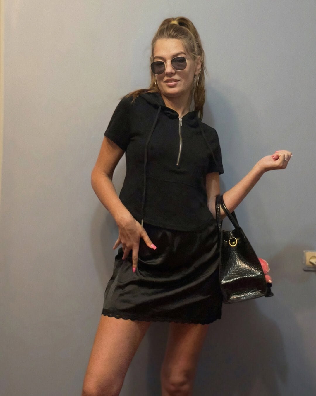 Johana satängminikjol med spetskant