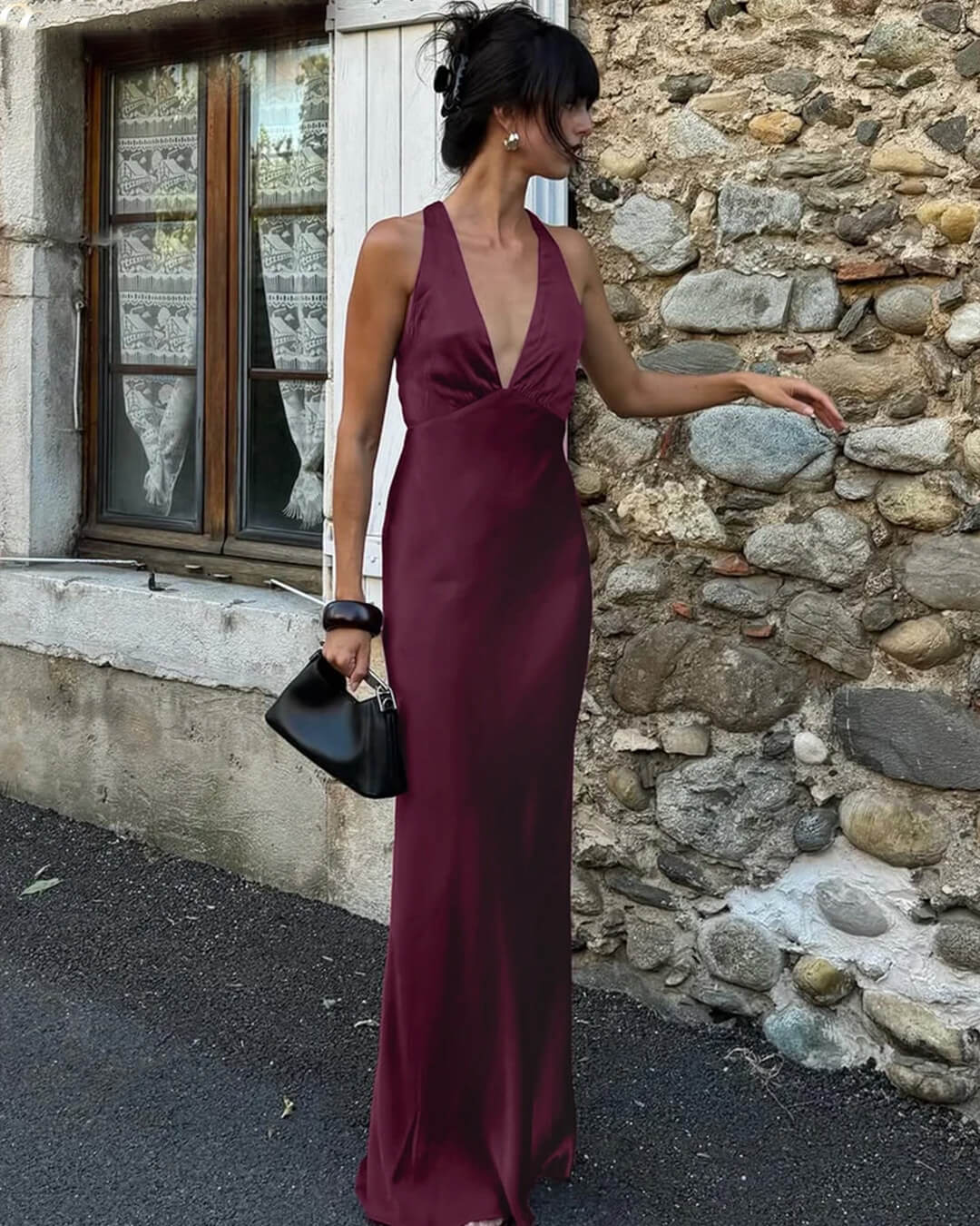 Joyce vinröd satinmaxiklänning med halterneck