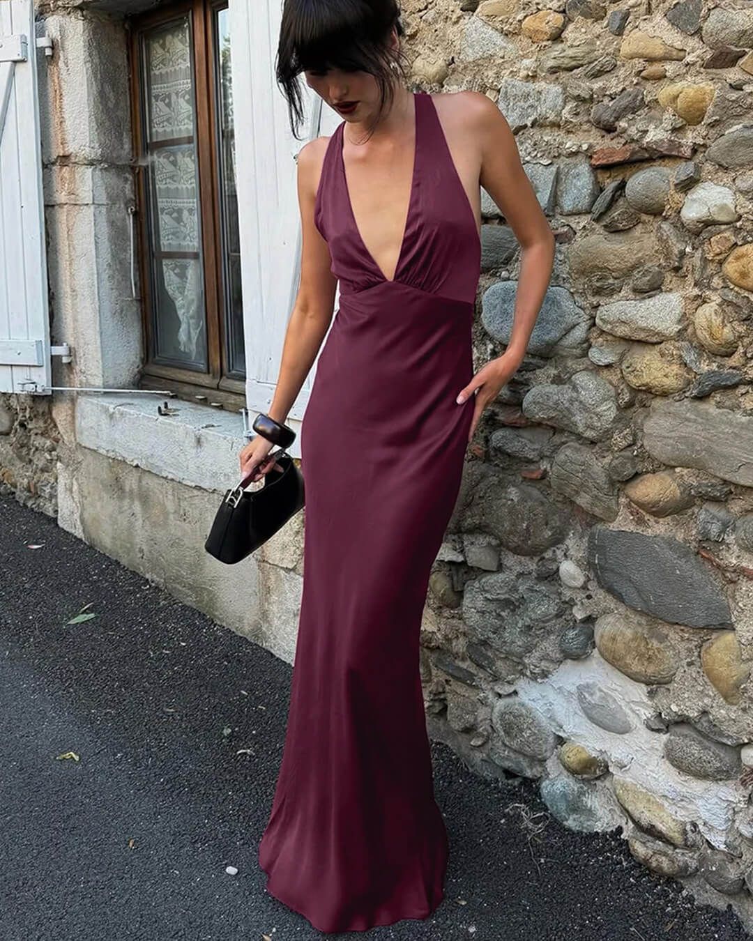 Joyce vinröd satinmaxiklänning med halterneck