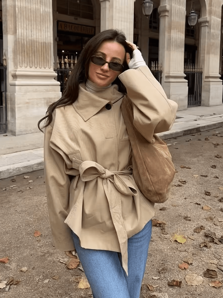 Julies asymmetriska trenchcoat med skärp