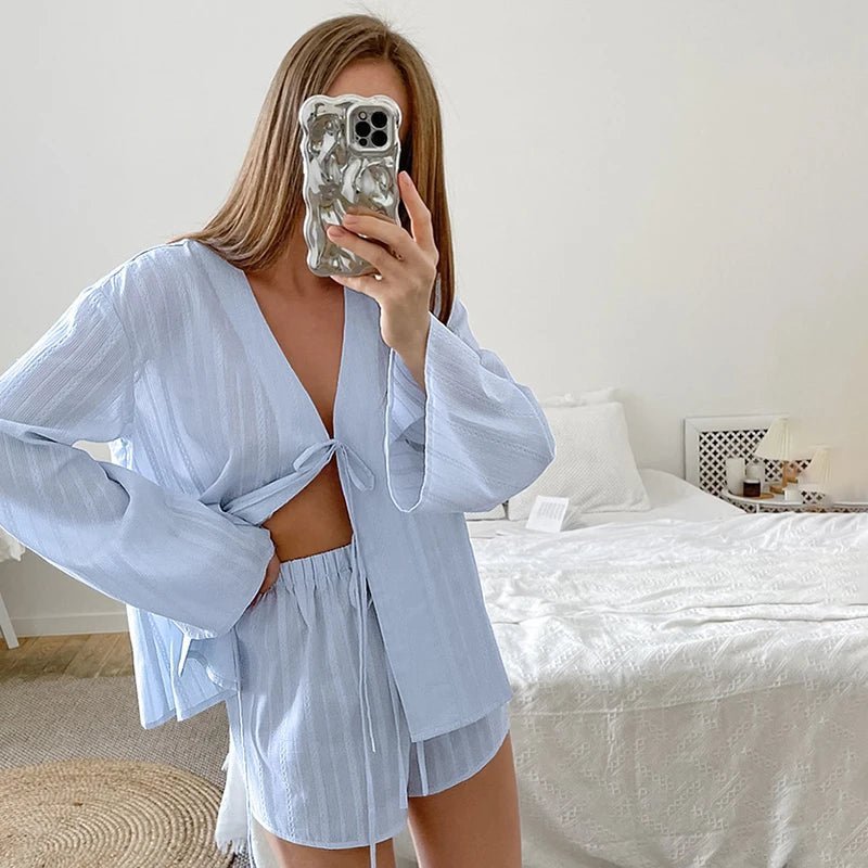 Juliennes set med kofta och shorts