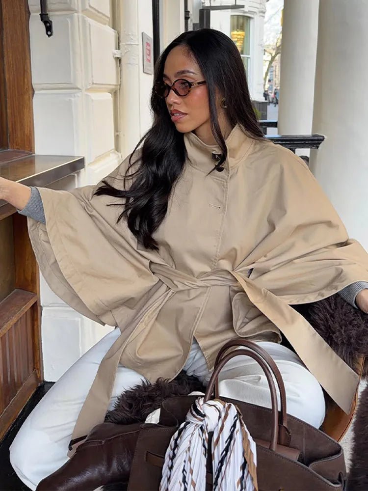 Kimberly kappa i capestil med skärp