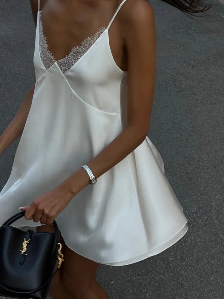 Kimberly satängklänning med camisoleband