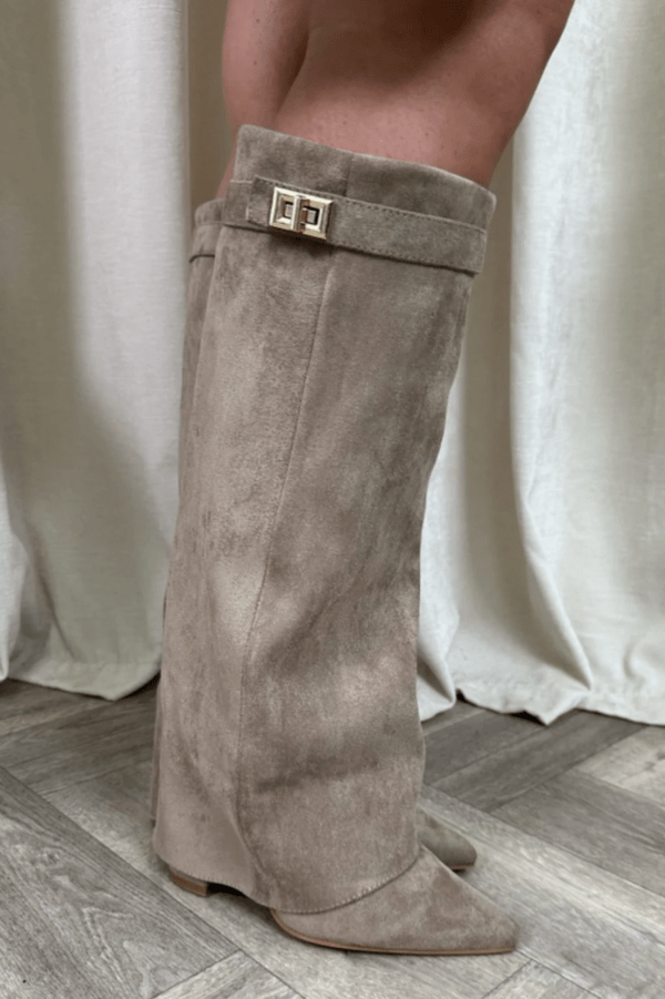Kyla mockaboots