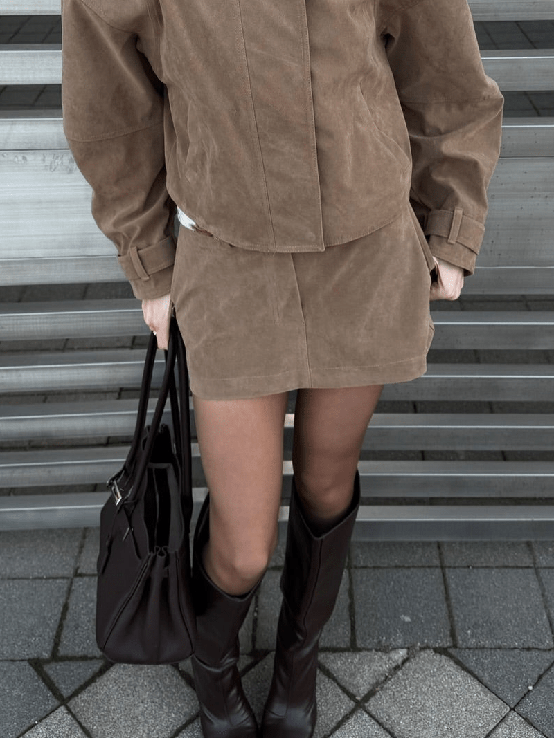 Lara set med cropped mockakappa och minikjol