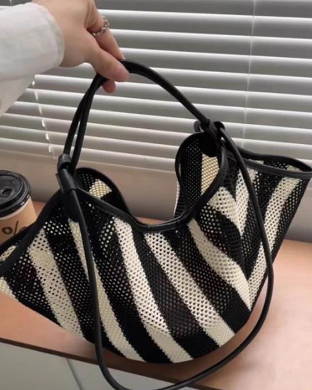 Liam vävd crossbodyväska