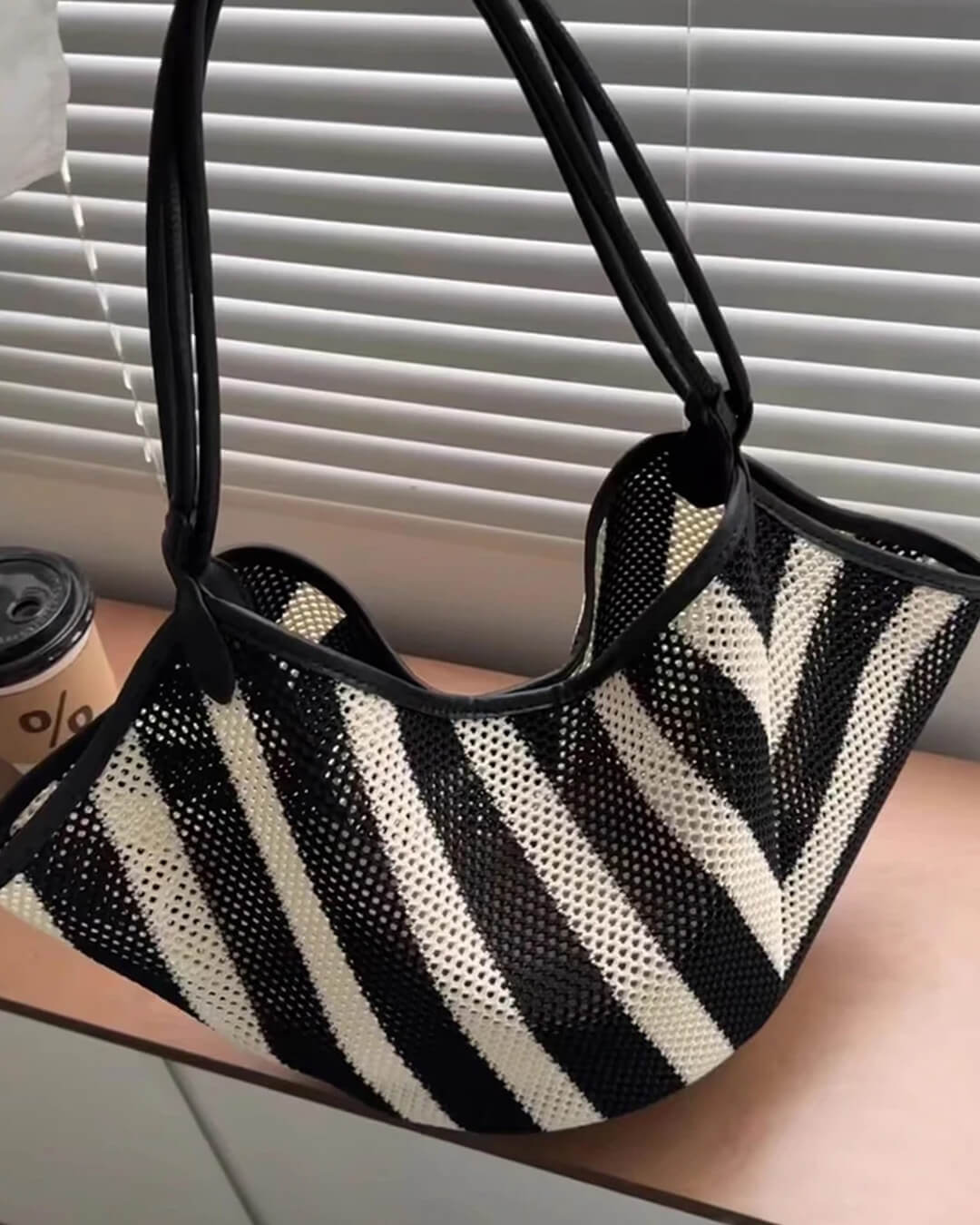 Liam vävd crossbodyväska
