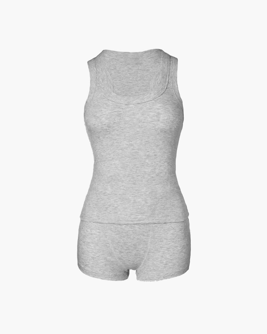 Lizas set med linne och shorts