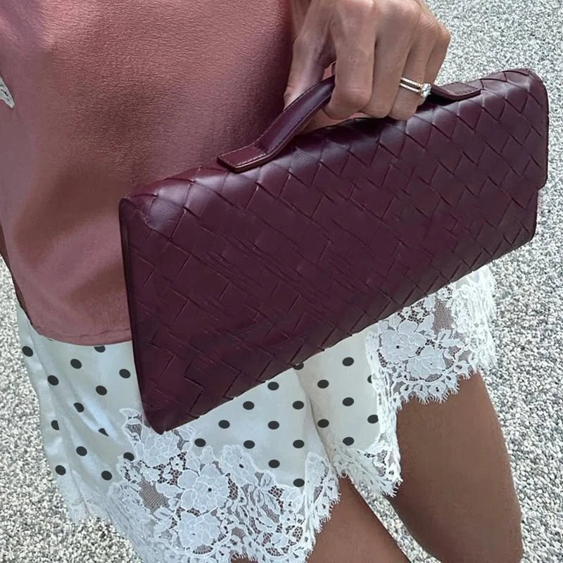 Lucy shorts i prickig satäng med spets