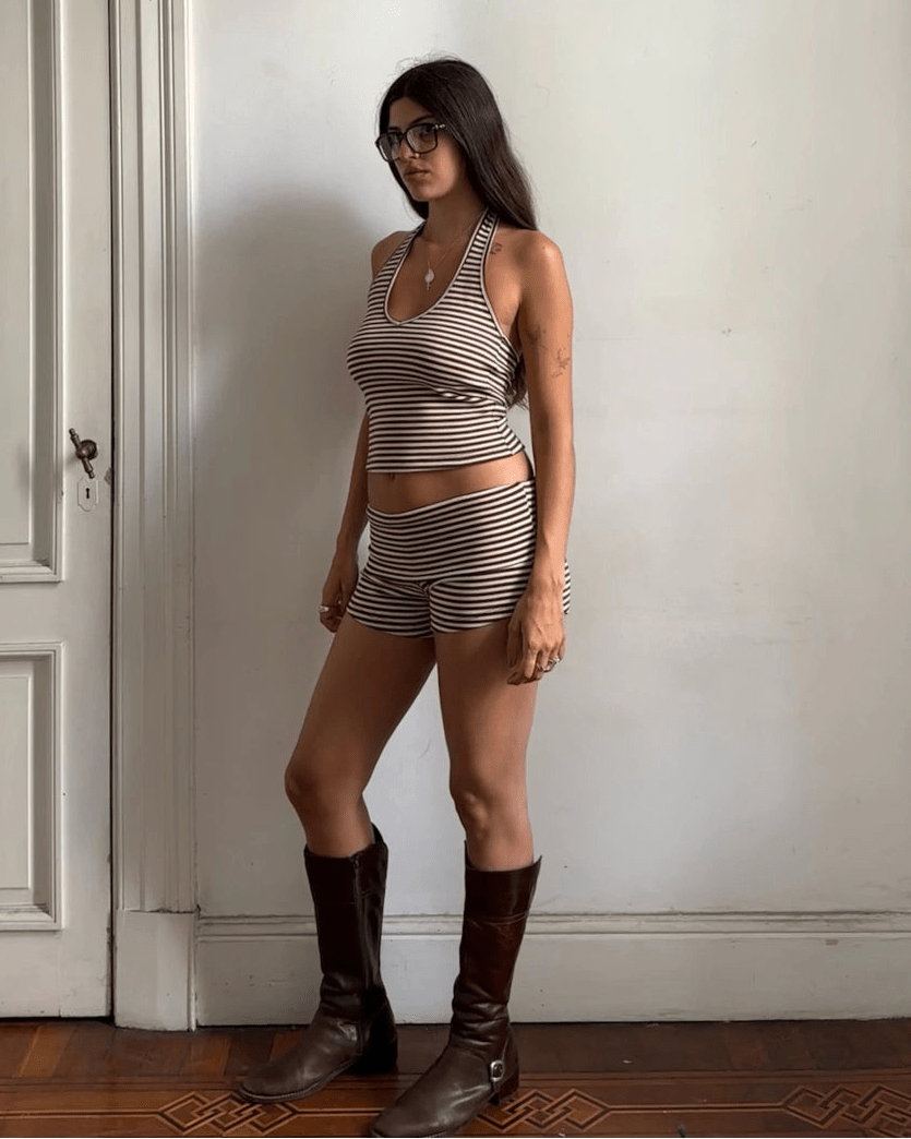 Lucys randiga halternecklinne och shortsset